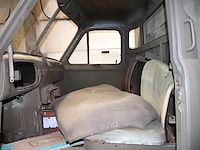 Legervrachtwagen bedford 1952 - afbeelding 14 van  18