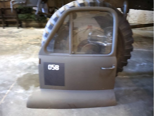 Legervrachtwagen bedford 1952 - afbeelding 17 van  18