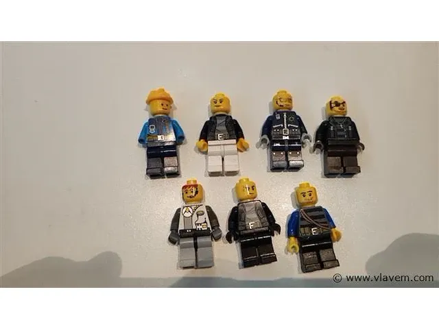 Lego figuren - afbeelding 1 van  4