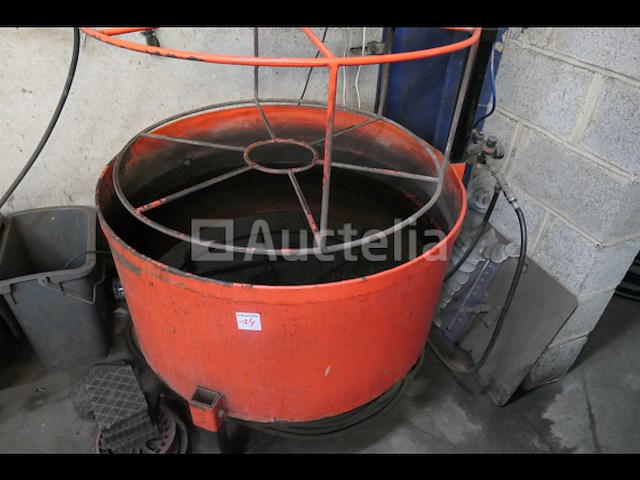 Lekke band testtank - afbeelding 1 van  4