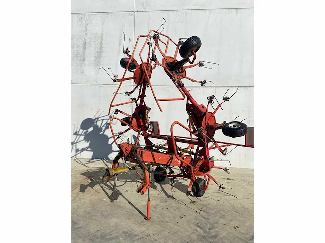 Lely lotus 675 - hay tedder - afbeelding 1 van  4