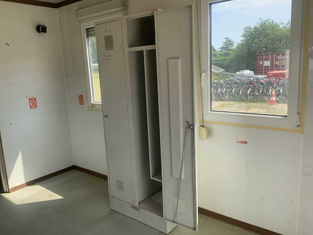 Lenaerts blommaert container/vestiare - afbeelding 18 van  18