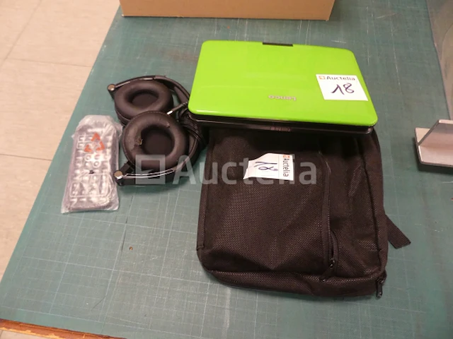 Lenco dvp-736 draagbare dvd-speler - afbeelding 2 van  6