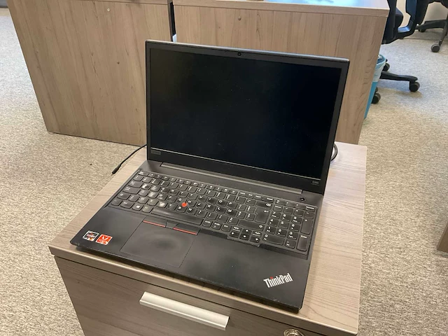 Lenovo e585 laptop - afbeelding 1 van  4
