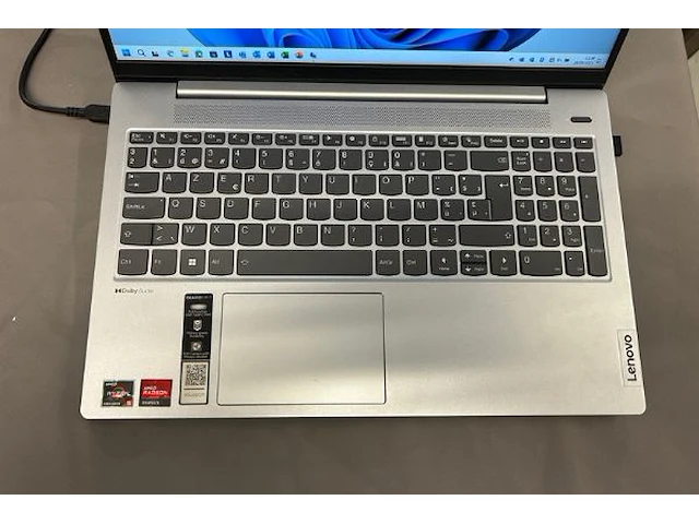 Lenovo laptop - afbeelding 3 van  7