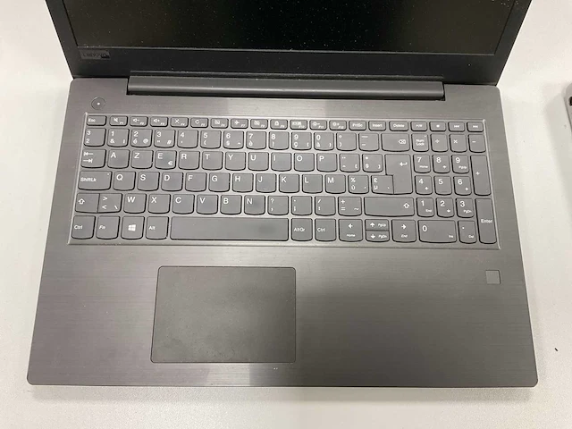 Lenovo v330-15ikb laptop - afbeelding 3 van  5