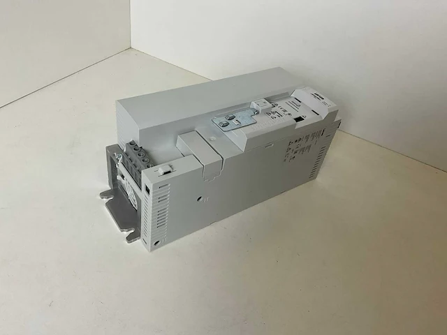 Lenze i510 i51be275f10v10000s frequentieregelaar - afbeelding 4 van  9