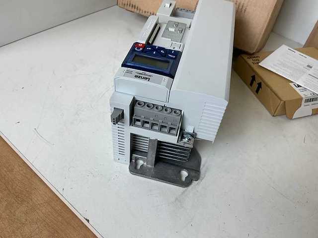 Lenze i510 i51be275f10v10000s frequentieregelaar - afbeelding 5 van  7
