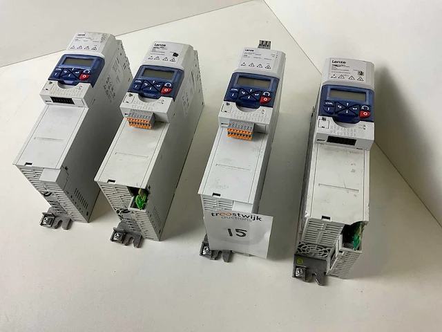 Lenze i550 frequentieregelaar (4x) - afbeelding 8 van  11