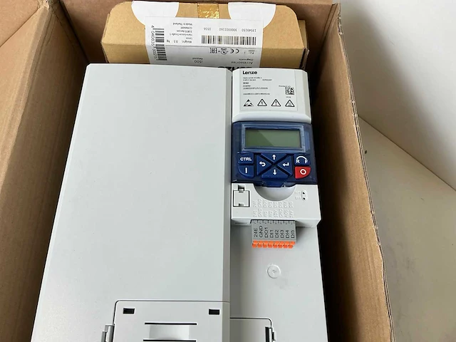 Lenze i550 i55be330f10v10000s frequentieregelaar - afbeelding 2 van  8