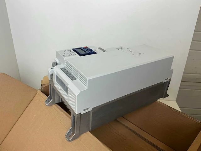 Lenze i550 i55be330f10v10000s frequentieregelaar - afbeelding 5 van  8