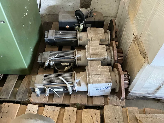 Lenze servomotor (5x) - afbeelding 2 van  6