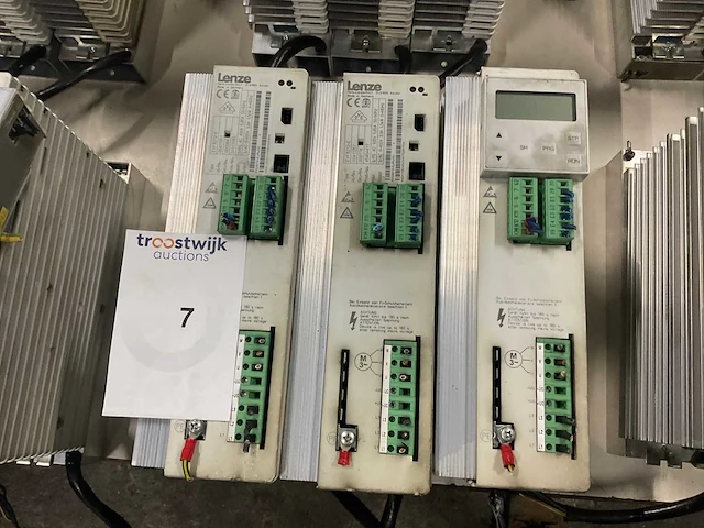 Lenze vector 8200 drives (3x) - afbeelding 2 van  3