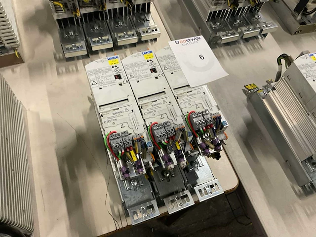 Lenze vector 8200 drives - afbeelding 1 van  3