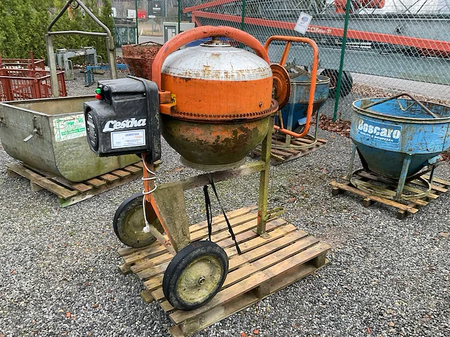 Lescha sm 165 s betonmixer - afbeelding 1 van  3