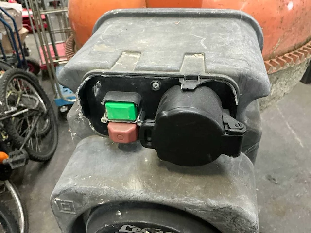 Lescha sm185 sg betonmolen - afbeelding 7 van  8