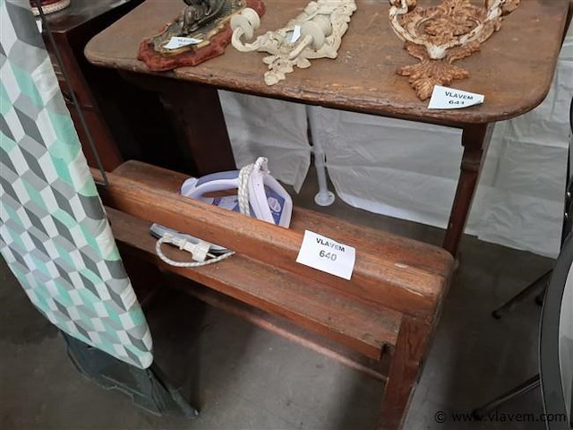 Lessenaar - afbeelding 1 van  1