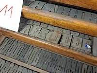 Letterkast met houten letters - afbeelding 2 van  2