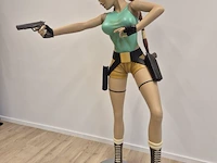 Levensgroot beeld lara croft - afbeelding 3 van  10