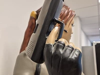 Levensgroot beeld lara croft - afbeelding 12 van  14