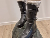 Levensgroot beeld lara croft - afbeelding 14 van  14