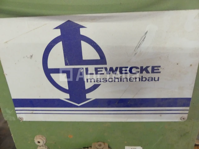 Lewecke boorinstallatie met meerdere spindels - afbeelding 12 van  19