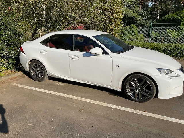 Lexus is300h personenauto - afbeelding 11 van  15