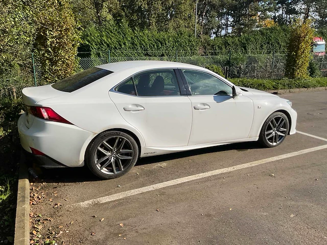 Lexus is300h personenauto - afbeelding 12 van  15