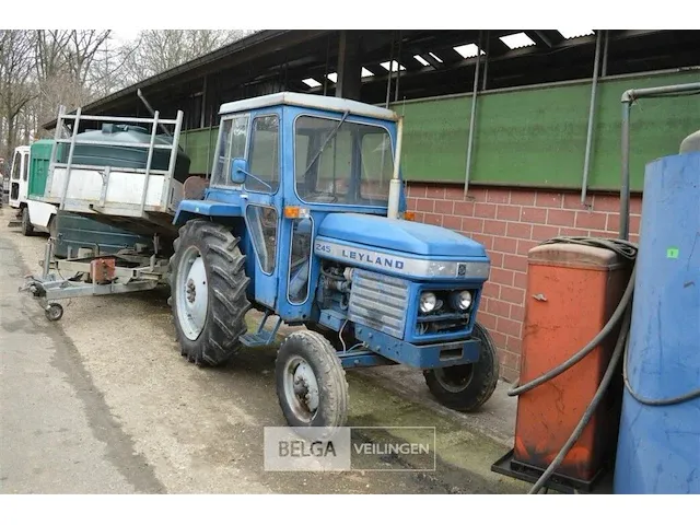 Leyland traktor type 245 - afbeelding 1 van  12