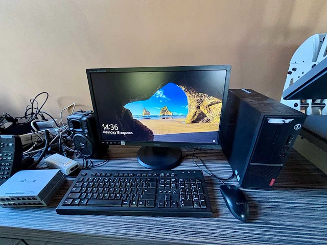 Lg, hp, lenovo, … lot computer schermen en toebehoren - afbeelding 3 van  8