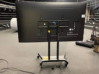 Lg tv op mobiele standaard - afbeelding 3 van  8