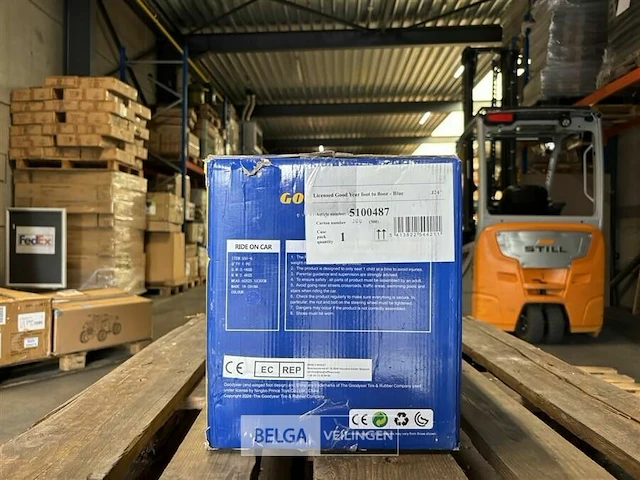 Licensed good year foot to floor - blue - afbeelding 2 van  3