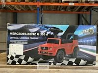 Licensed mercedes-benz g350d foot to floor - white - afbeelding 2 van  4