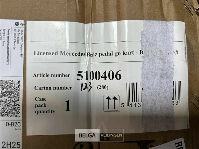Licensed mercedes-benz pedal go kart - black - afbeelding 3 van  3