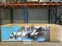 Licensed mercedes-benz pedal go kart - red - afbeelding 2 van  4