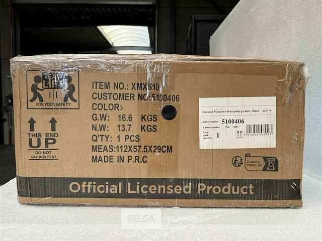 Licensed mercedes-benz pedal go kart black - afbeelding 4 van  6