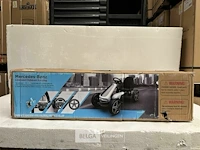 Licensed mercedes-benz pedal go kart black - afbeelding 2 van  5