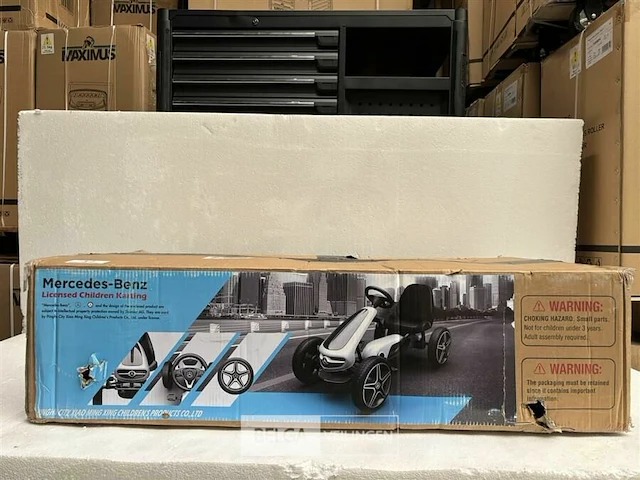 Licensed mercedes-benz pedal go kart black - afbeelding 3 van  5