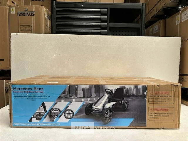 Licensed mercedes-benz pedal go kart black - afbeelding 2 van  5