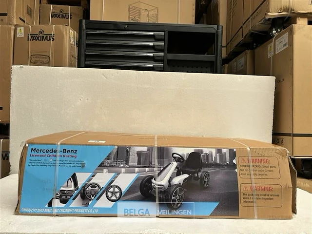 Licensed mercedes-benz pedal go kart black - afbeelding 2 van  6