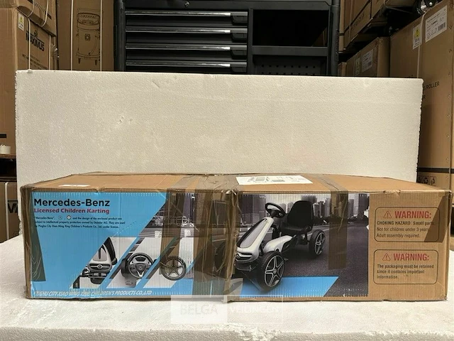 Licensed mercedes-benz pedal go kart black - afbeelding 2 van  4