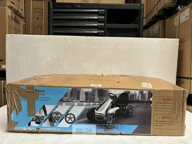 Licensed mercedes-benz pedal go kart black - afbeelding 2 van  3