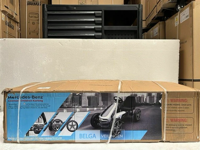 Licensed mercedes-benz pedal go kart red - afbeelding 2 van  3