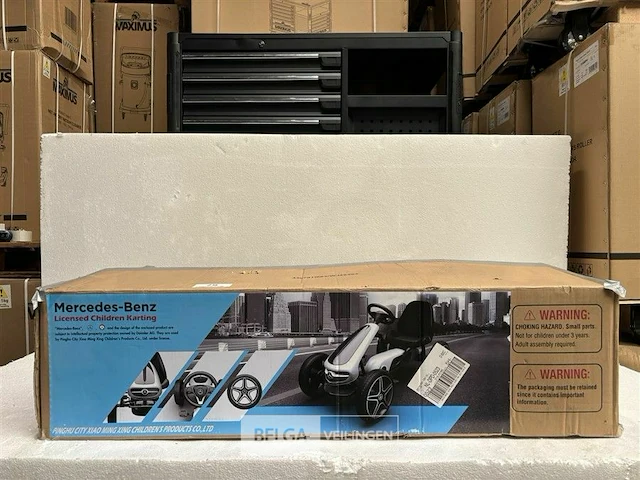 Licensed mercedes-benz pedal go kart white - afbeelding 2 van  4