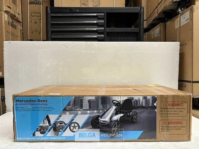 Licensed mercedes-benz pedal go kart white - afbeelding 2 van  3