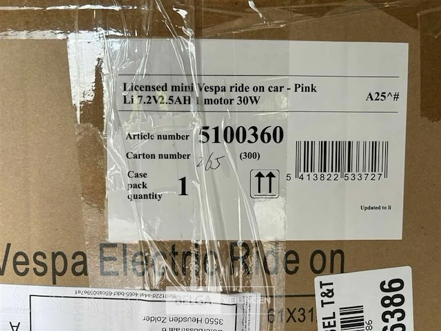 Licensed mini vespa ride on car - pink - afbeelding 4 van  4