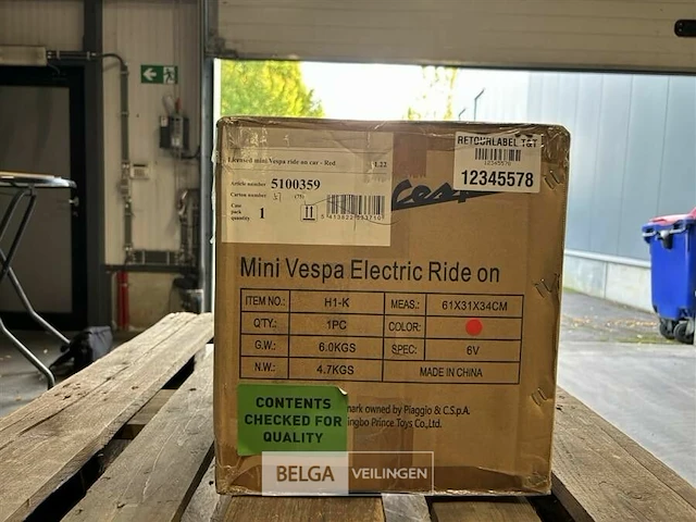 Licensed mini vespa ride on car - red - afbeelding 3 van  4