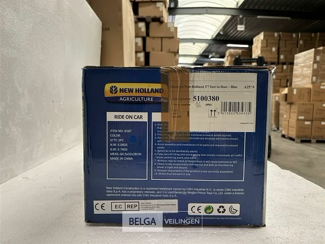 Licensed new holland t7 foot to floor blue - afbeelding 4 van  5