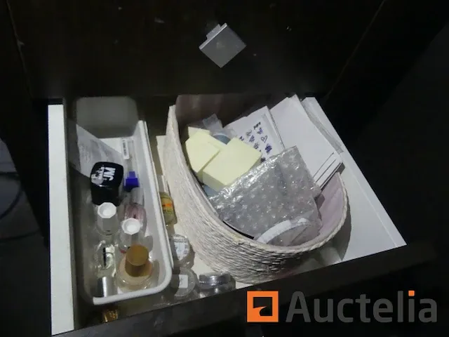 Lichaamsverzorging, nagelwinkel - afbeelding 9 van  15