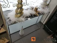 Lichaamsverzorgingsproducten, credenza, kleine meubilair displays - afbeelding 6 van  14